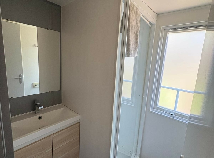 camping-eurosurf-mobil-home-3-6-clim-SDB-