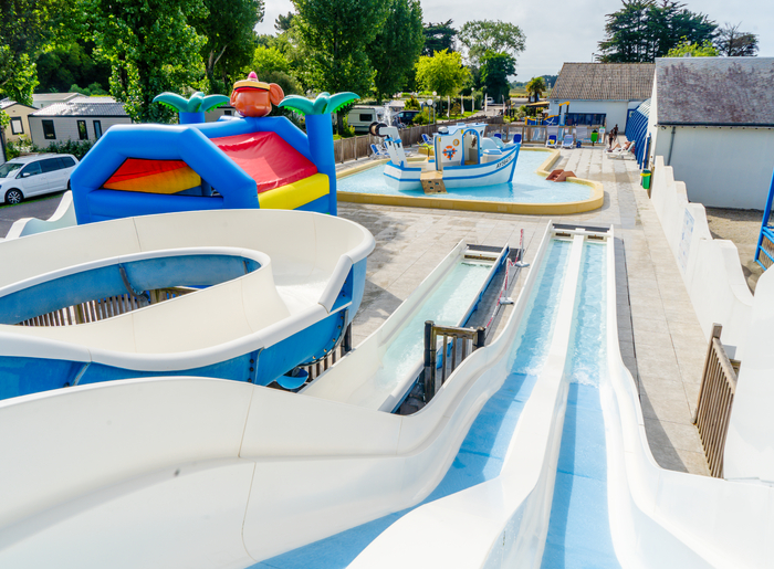 camping-plijadur-toboggans-aquatiques